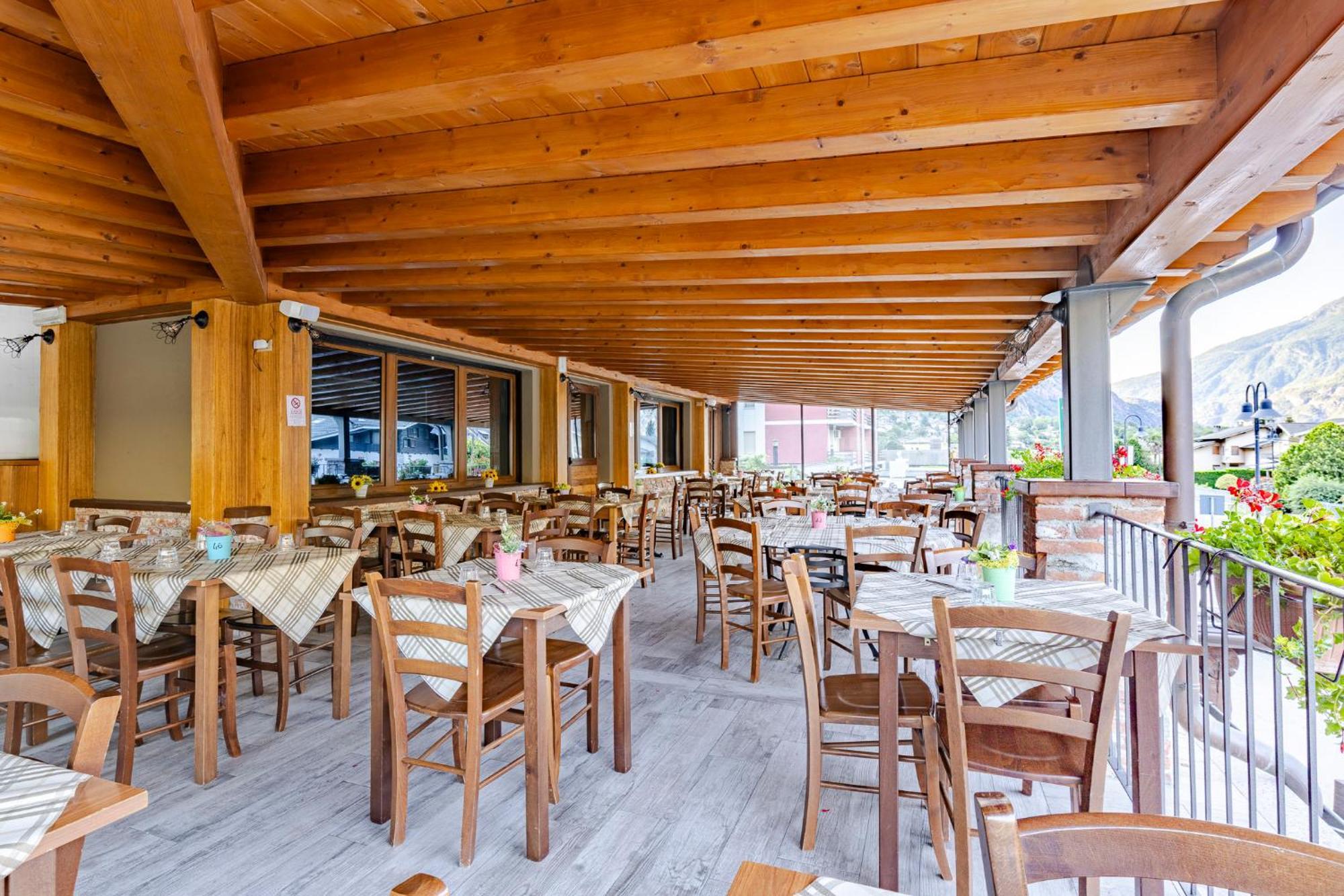 Hotel&Restaurant Armanac De Toubie Arnad Exterior photo