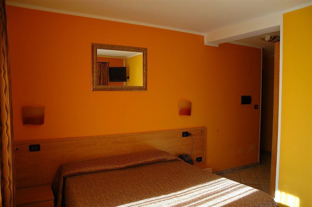 Hotel&Restaurant Armanac De Toubie Arnad Exterior photo